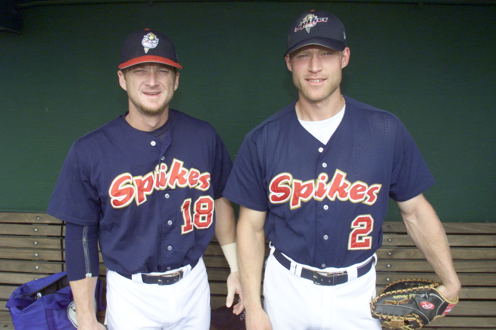 JP-SPIKES MUGS